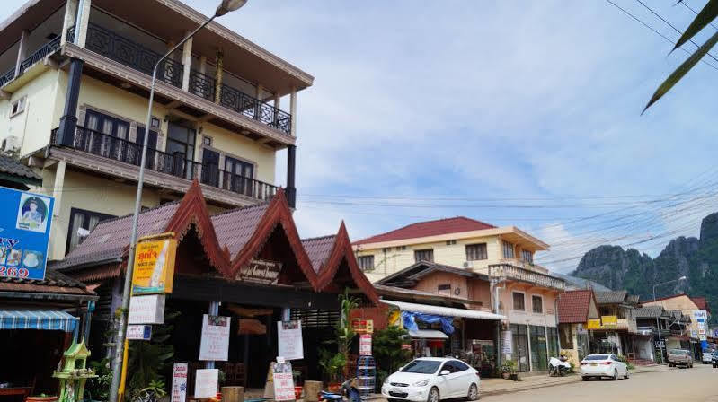 Soutjai Guesthouse & Restaurant Vang Vieng Exterior photo